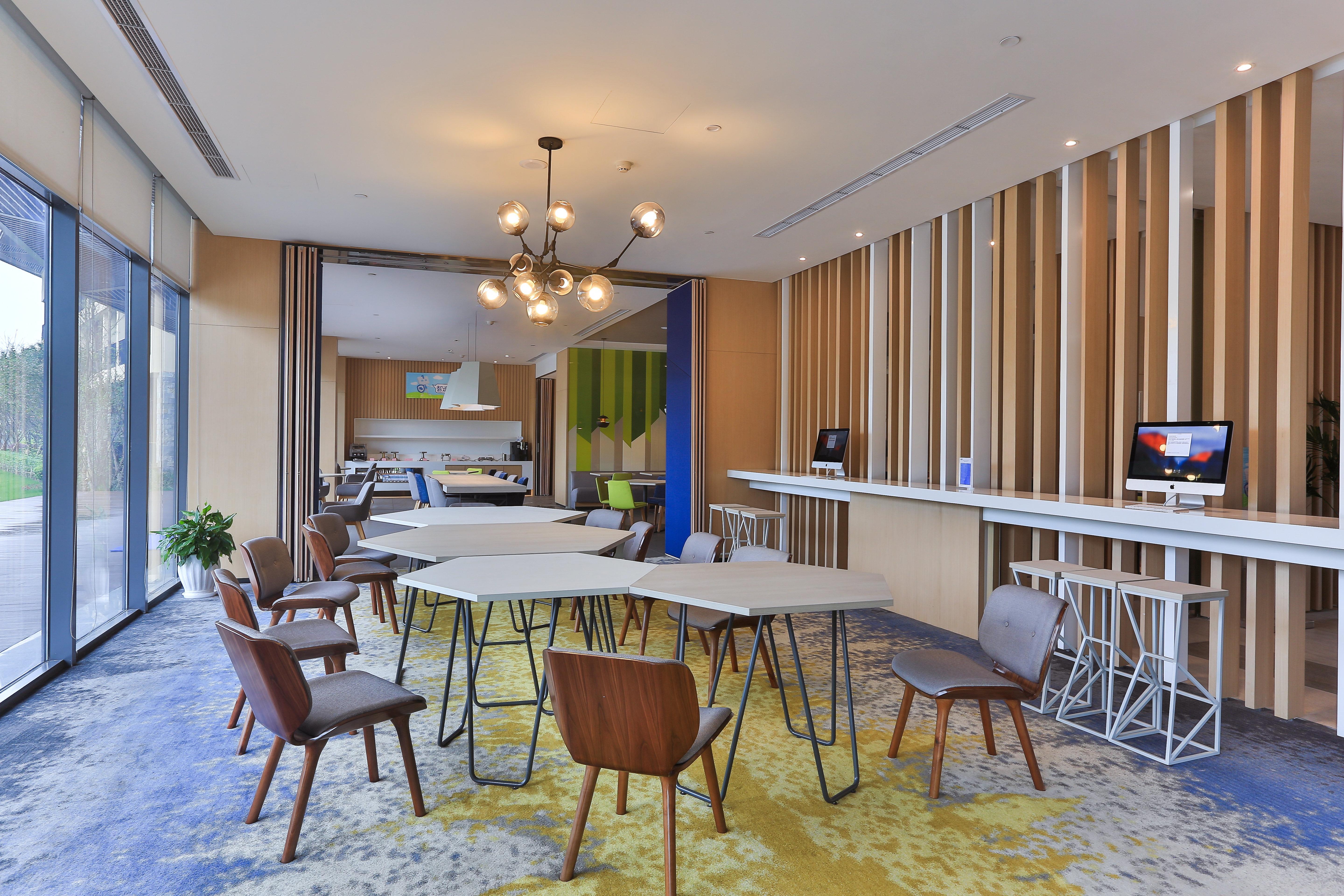 Holiday Inn Express Emei Mountain By Ihg Emeishan Luaran gambar